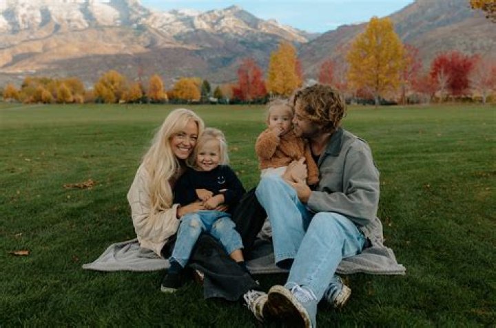 Are Derek And Tanner Beeston Twins? Beeston Family Details To Know