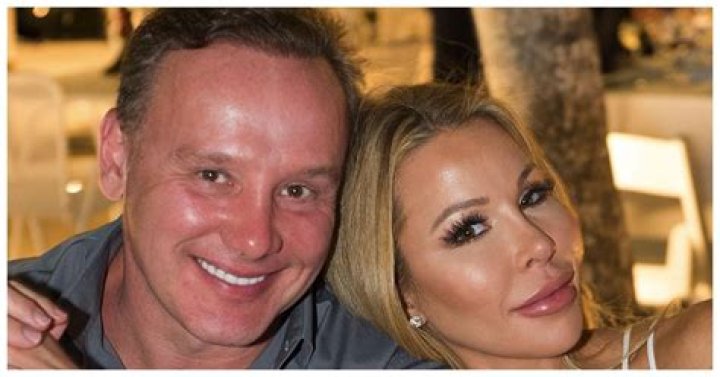 Dr Lenny Hochstein Net Worth: Everything On His Alleged Affair and Wife Lisa