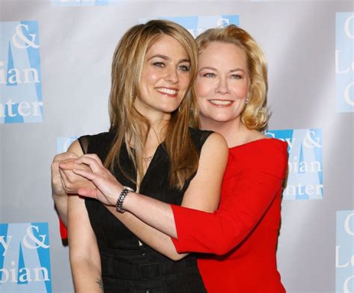 Is Clementine Ford Cybill Shepherd’s Daughter? Does Cybill Shepherd have grandchildren?