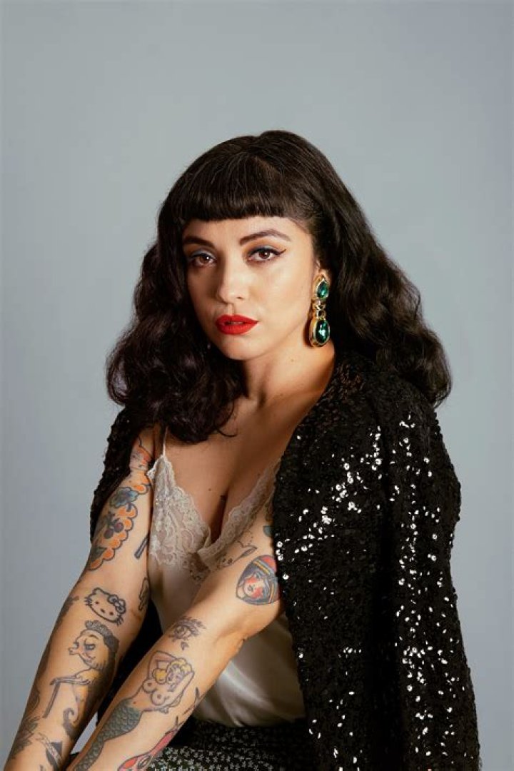 Mon Laferte Age, Wikipedia, Biography, Height, Weight, Net Worth and more